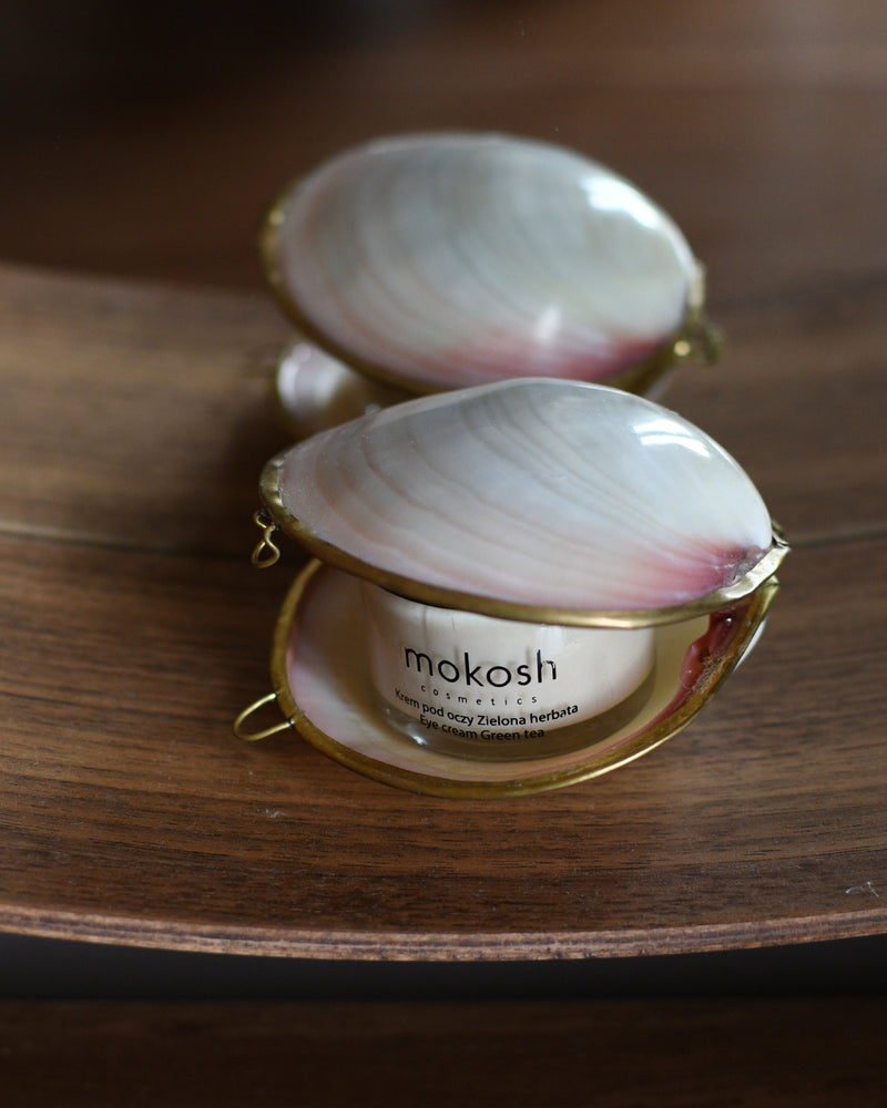 Kosmetyki naturalne i ich przewaga nad sztucznymi wytworami