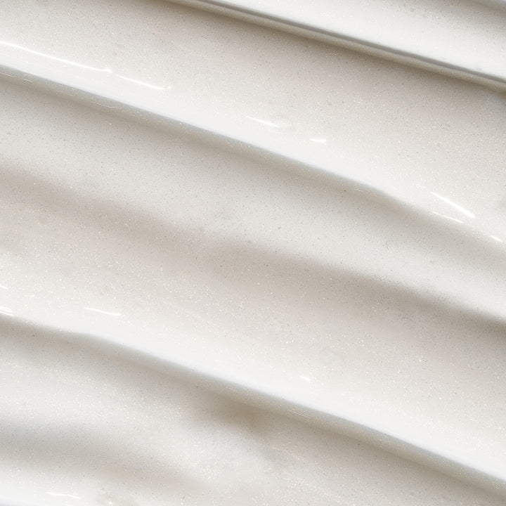 Nawilżająco-rozświetlający lotion do ciała Czereśnia z bursztynem  Efekt glow 200 ml